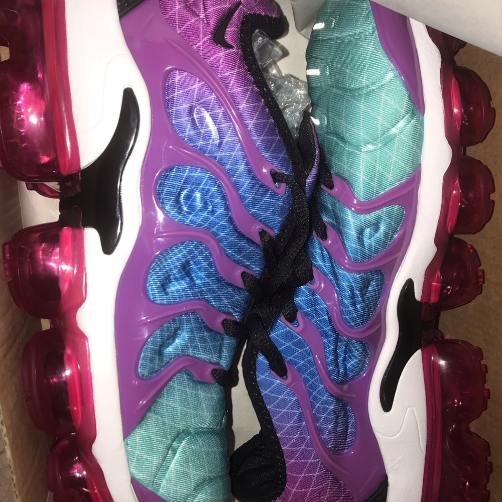 Nike Vapormax Plus 2020 - Picture 7 of 16